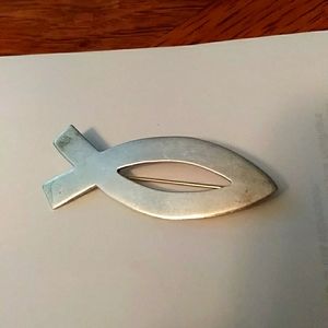 Sterling fish brooch/pin